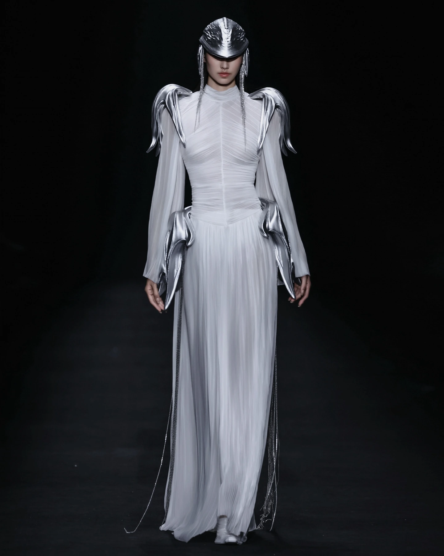 C.PROTOCOL SS27 — selected look 2, full runway view